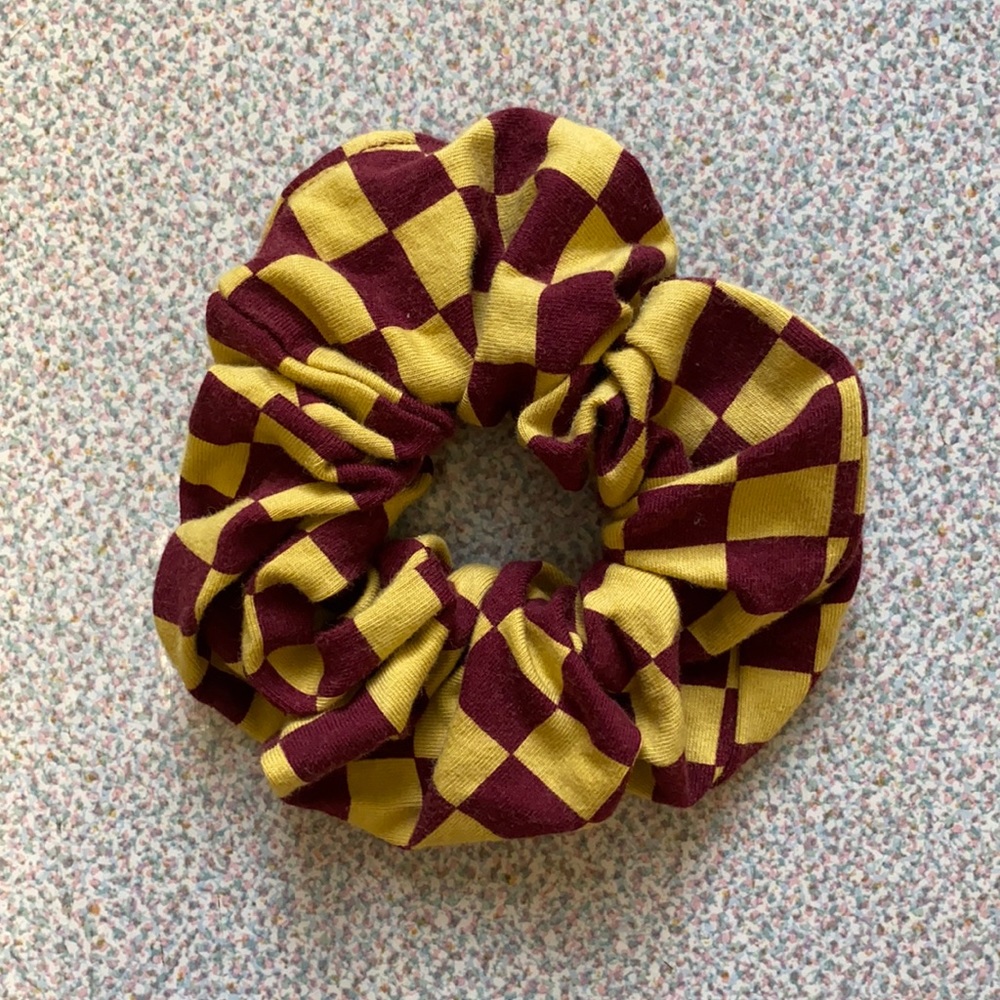 ARQ checkered scrunchie